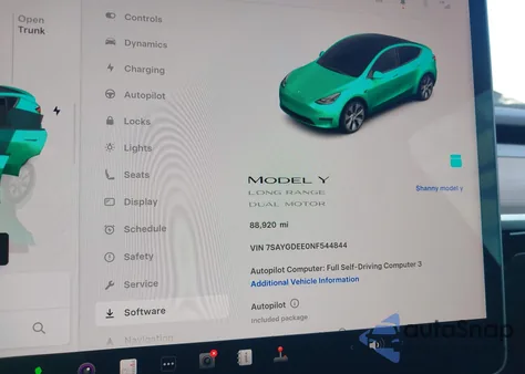 2022 Tesla Model Y Long Range Dual Motor All-Wheel Drive z USA, uszkodzony, nr VIN 7SAYGDEE0NF544844